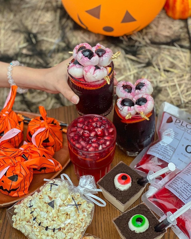 5 quán cà phê trang trí Halloween hoành tráng khiến giới trẻ TP.HCM đến &quot;săn&quot; ảnh rần rần - Ảnh 5.