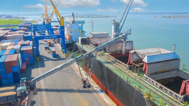 Cảng Chu Lai phát triển mạnh dịch vụ xuất nhập khẩu hàng rời  - Ảnh 3.