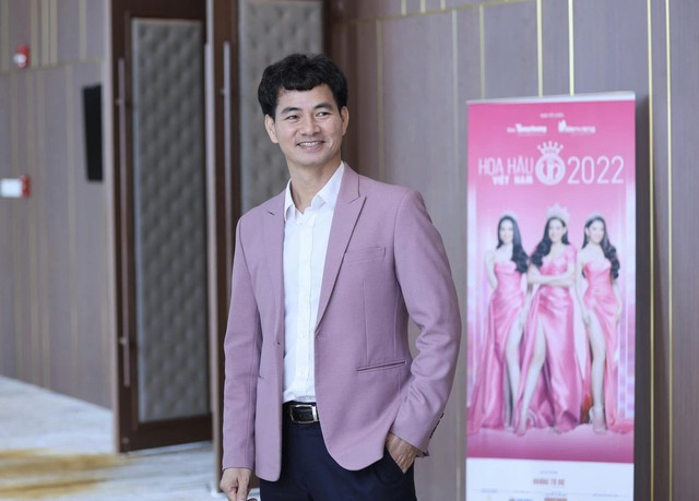 "Soi" học vấn của dàn giám khảo quyền lực Hoa hậu Việt Nam 2022: Người đạt IELTS 8.0, người học Thạc sĩ - Ảnh 4.