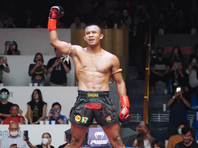 &quot;Thánh Muay&quot; Buakaw thắng thuyết phục đối thủ nhiều duyên nợ Yoshihiro Sato - Ảnh 4.