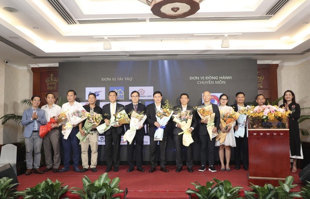 FE CREDIT tiếp tục đồng hành cùng Giải thưởng Quả bóng vàng Việt Nam 2022 - Ảnh 1.