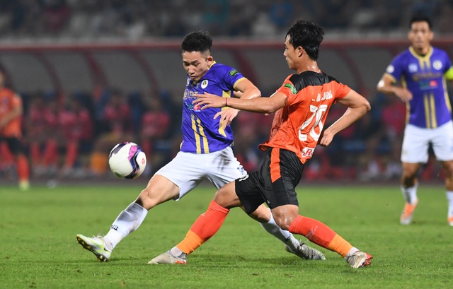 Lý do cảm động sao trẻ Hà Nội FC chạy nửa vòng sân để ăn mừng bàn thắng  - Ảnh 8.