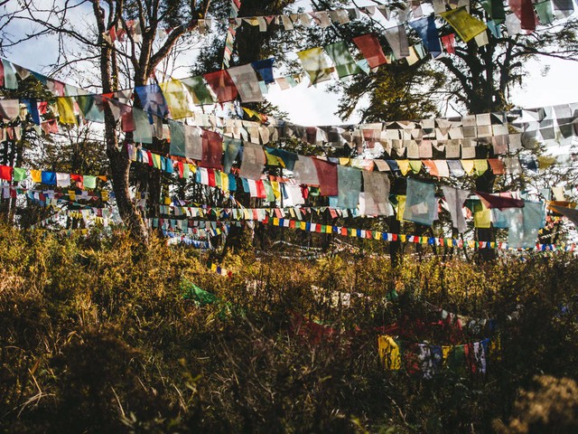 Bhutan có thực sự là “vương quốc hạnh phúc nhất thế giới”? Những hình ảnh thường nhật này có thể là câu trả lời  - Ảnh 2.