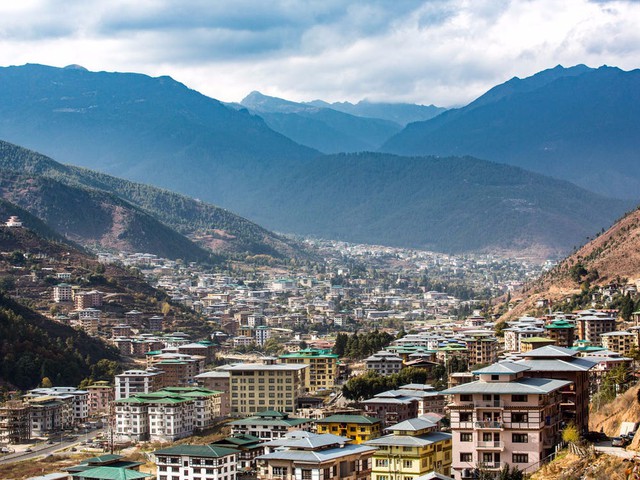 Bhutan có thực sự là “vương quốc hạnh phúc nhất thế giới”? Những hình ảnh thường nhật này có thể là câu trả lời  - Ảnh 11.
