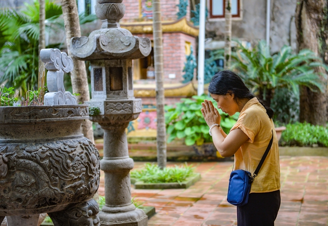 Chiêm ngưỡng ngôi chùa gốm sứ độc đáo tại Hà Nội - Ảnh 16.