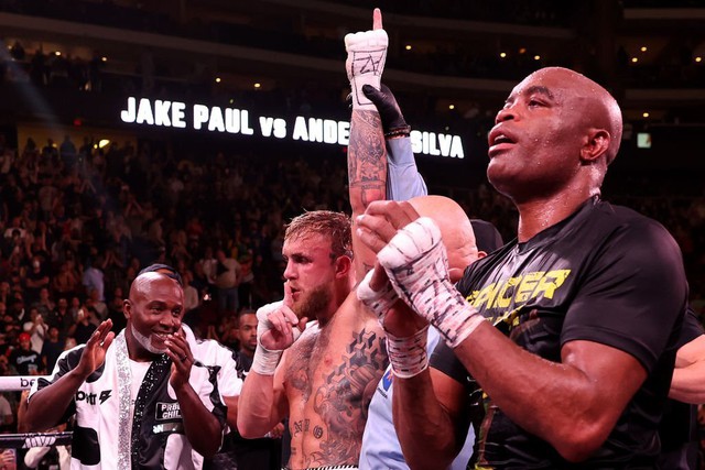 Jake Paul tiến bộ rõ rệt trong chiến thắng trước Anderson Silva - Ảnh 3.