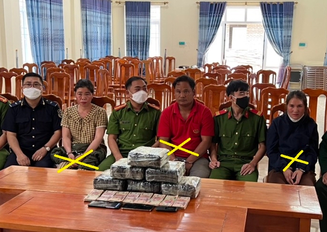 Bắt vụ vận chuyển ma túy lớn từ Lào về Việt Nam - Ảnh 2.