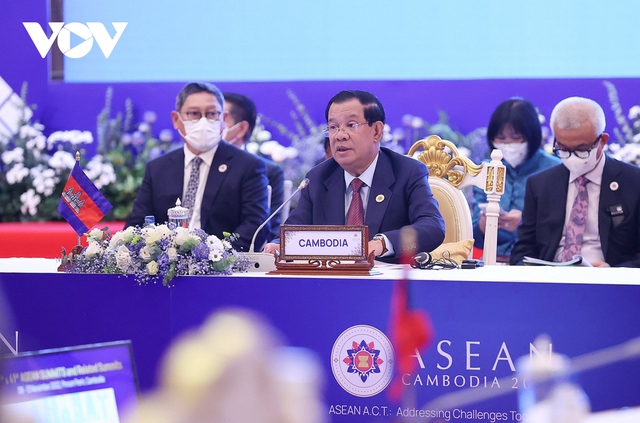 Thủ tướng Phạm Minh Chính: ASEAN cần kề vai, sát cánh, tự cường và chủ động ứng phó mọi thách thức - Ảnh 2. Thủ tướng Phạm Minh Chính: ASEAN cần kề vai, sát cánh, tự cường và chủ động ứng phó mọi thách thức - Ảnh 2.