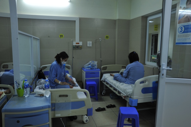 Bệnh nhân nhập viện vì sốt xuất huyết