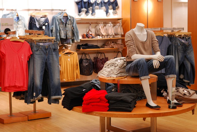 8 chiến lược các cửa hàng quần áo sử dụng để khách hàng càng xem đồ càng mua tới tấp - Ảnh 3.