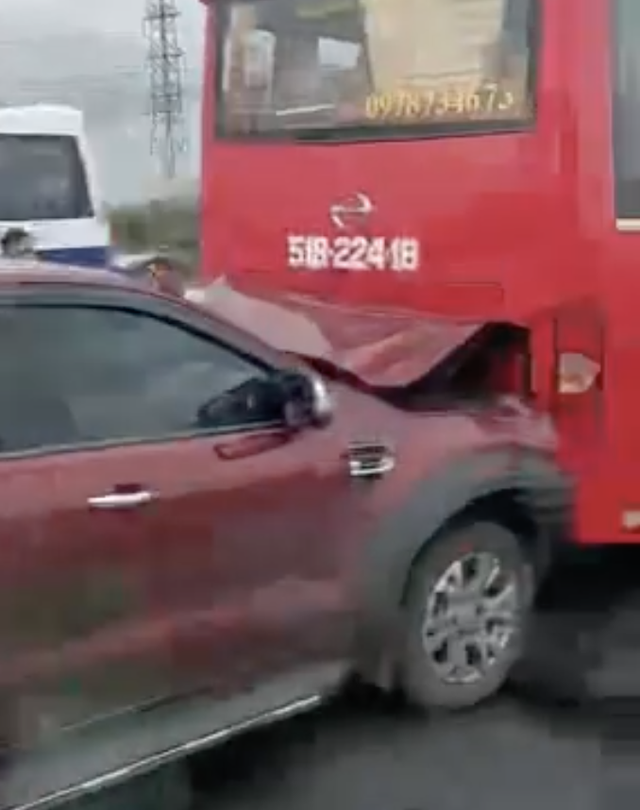 Liên tiếp xảy ra tai nạn, cao tốc TP.HCM - Trung Lương ùn tắc nhiều giờ  - Ảnh 1.