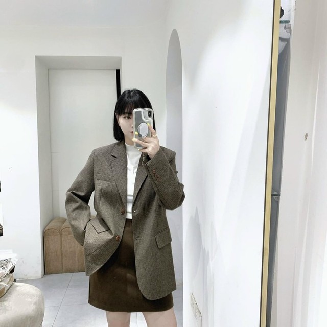 Gợi ý 12 mẫu áo khoác blazer mới nhất tại các shop thời trang hiện nay  - Ảnh 1.