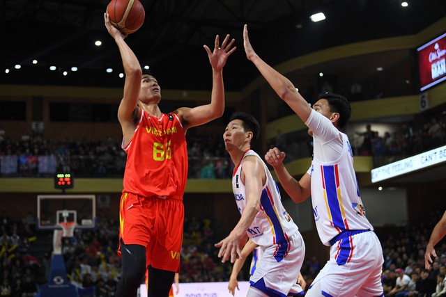 Đội tuyển bóng rổ Việt Nam thua ngược Mông Cổ ở vòng sơ loại FIBA Asia Cup 2025 - Ảnh 2.