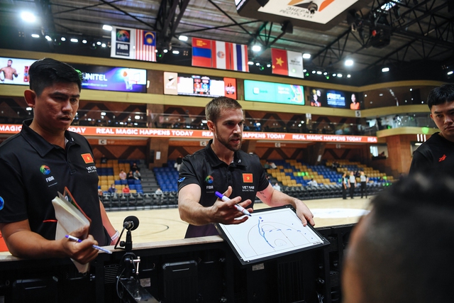 Kết thúc hành trình tại FIBA Asia Cup 2025, thầy trò HLV Đội tuyển Bóng rổ Việt Nam hé lộ đích đến tiếp theo - Ảnh 2.