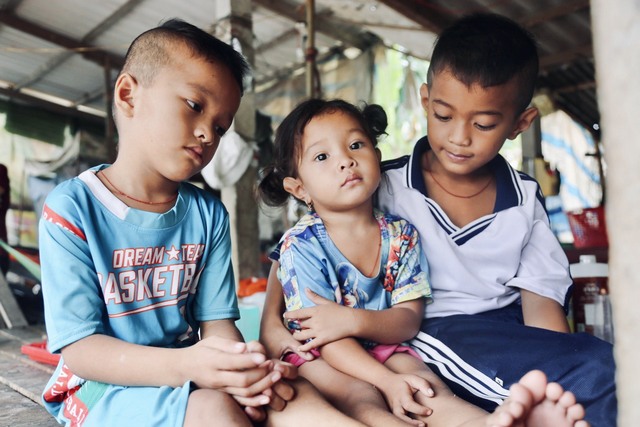 Trong 3 ngày, cha mẹ lần lượt uống thuốc rầy tự tử, bỏ lại 3 đứa con nheo nhóc cho ông bà nội già yếu - Ảnh 4.