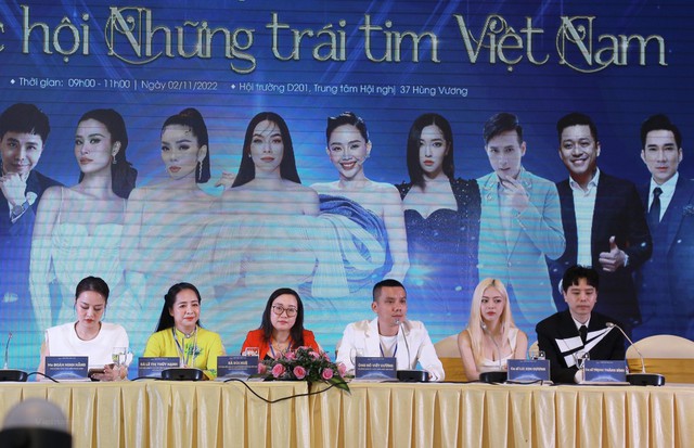 Đại nhạc hội Những trái tim Việt Nam hội tụ nhiều ca sĩ được khán giả mến mộ - Ảnh 1.