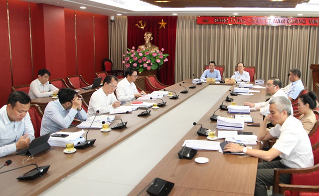 Ban Chấp hành Đảng bộ thành phố Hà Nội thảo luận nhiều nội dung quan trọng - Ảnh 2.