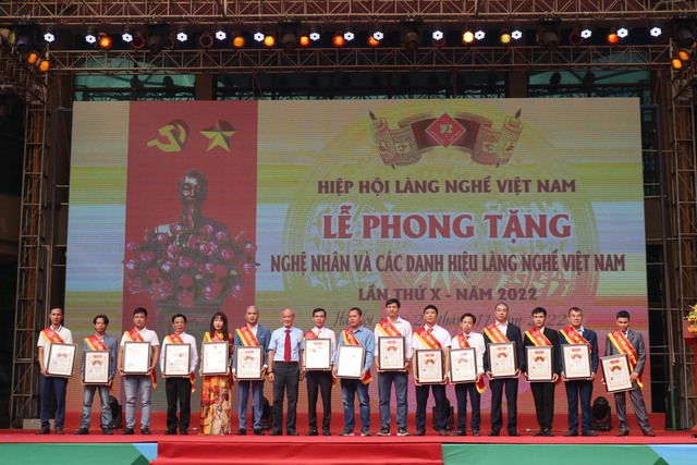 Vinh danh 187 Nghệ nhân Làng nghề Việt Nam năm 2022 - Ảnh 3.