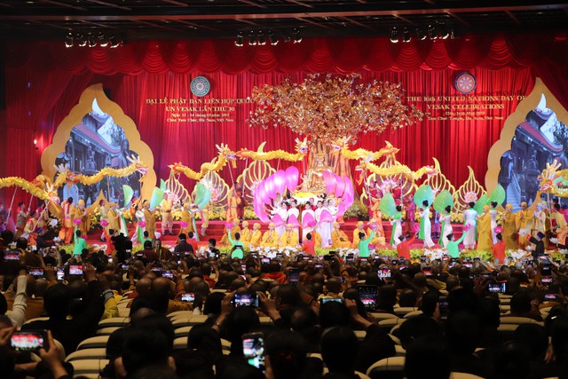 Hơn 1000 đại biểu tham dự Đại hội đại biểu Phật giáo toàn quốc lần thứ IX - Ảnh 2.