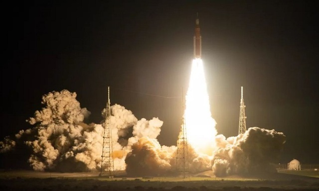 NASA bất ngờ mất liên lạc 47 phút với tàu Orion: Nguyên nhân là do đâu? - Ảnh 1.