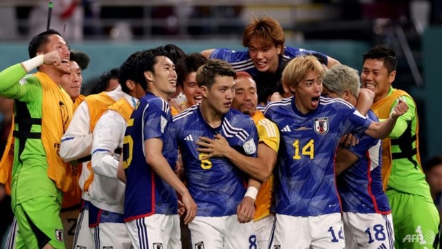 Thấy gì từ hai chiến thắng chấn động của Nhật Bản và Saudi Arabia tại World Cup - Ảnh 1.