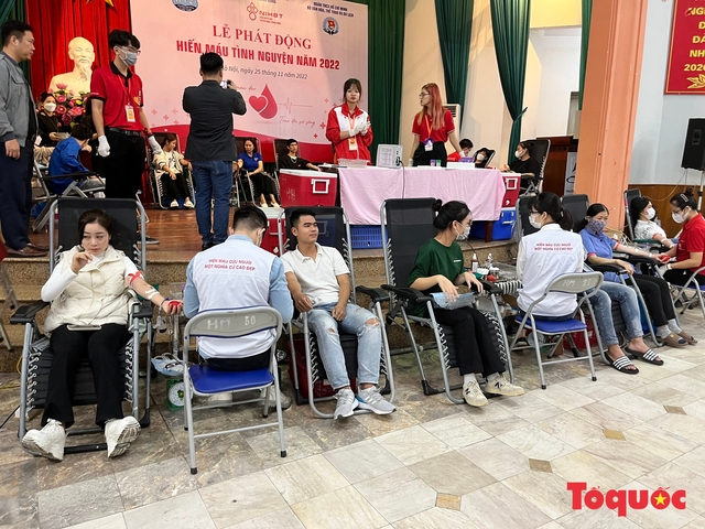 Tiếp nhận hơn 300 đơn vị máu tại Lễ phát động hiến máu tình nguyện năm 2022 - Ảnh 7.