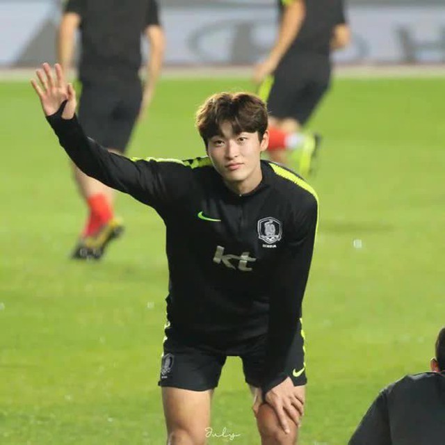 Cho Gue-sung - cầu thủ Hàn Quốc khiến người hâm mộ “đứng ngồi không yên”: Nhan sắc như nam thần, ghi bàn xứng đáng 10 điểm - Ảnh 7.