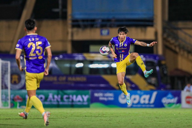 Từ siêu phẩm của Văn Hậu, bóng đá Việt Nam có nguồn cảm hứng mới sau Công Phượng, Xuân Trường - Ảnh 2.