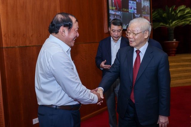 Bộ trưởng Nguyễn Văn Hùng: Sản phẩm du lịch phải mang tầm dầu ấn văn hóa - Ảnh 3.