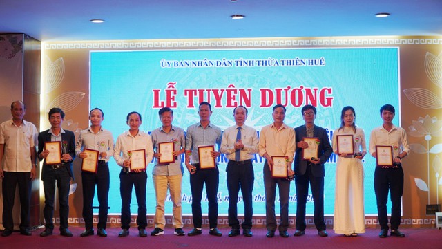 Thừa Thiên Huế: Thêm 4 người được phong tặng danh hiệu Nghệ nhân trong lĩnh vực nghề thủ công mỹ nghệ - Ảnh 2.