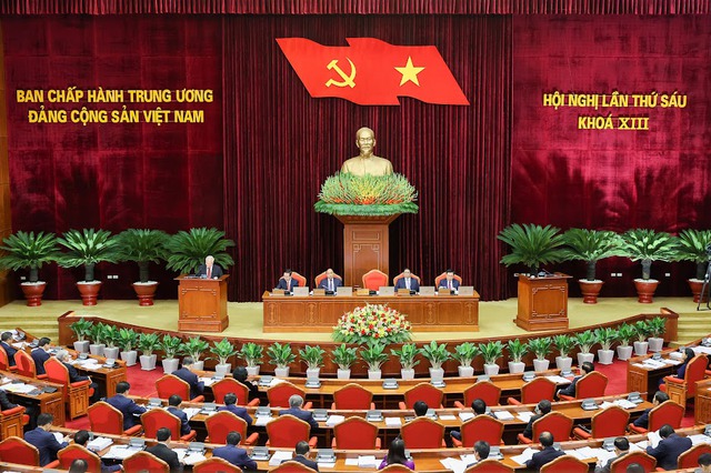 Kịp thời thay thế cán bộ bị kỷ luật, uy tín giảm sút mà không cần chờ hết nhiệm kỳ - Ảnh 1. Kịp thời thay thế cán bộ bị kỷ luật, uy tín giảm sút mà không cần chờ hết nhiệm kỳ - Ảnh 1.