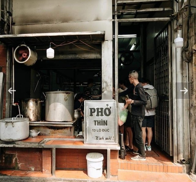 Những món ăn bình dân có giá cao ngất ngưởng ở Hà Nội, gây nhiều tranh cãi nhưng vẫn cực hút khách - Ảnh 7.