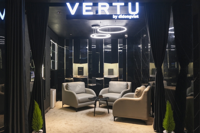 Mục sở thị cửa hàng Vertu chính hãng tại TP.HCM: Ấn tượng với không gian trải nghiệm đầy mê hoặc! - Ảnh 4.