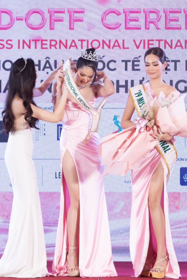 7 năm từ vị trí Á hậu của Thúy Vân, cơ hội nào cho đại diện Việt Nam tại Hoa hậu Quốc tế? - Ảnh 8.