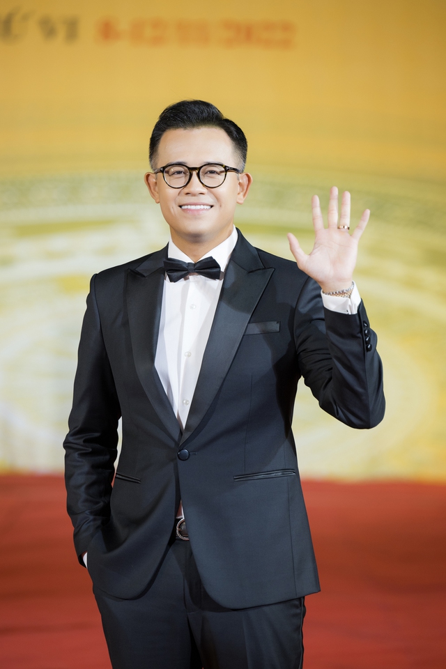 Hoa hậu Đỗ Hà, Mai Phương và dàn sao Việt đổ bộ thảm đỏ Liên hoan phim Quốc tế Hà Nội - Ảnh 6.
