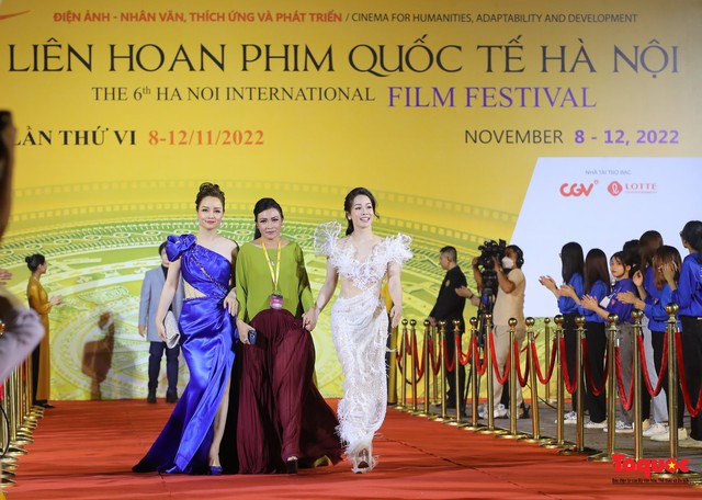 Nghệ sĩ Việt vui mừng trở lại Liên hoan phim sau 2 năm đại dịch Covid-19 - Ảnh 2.