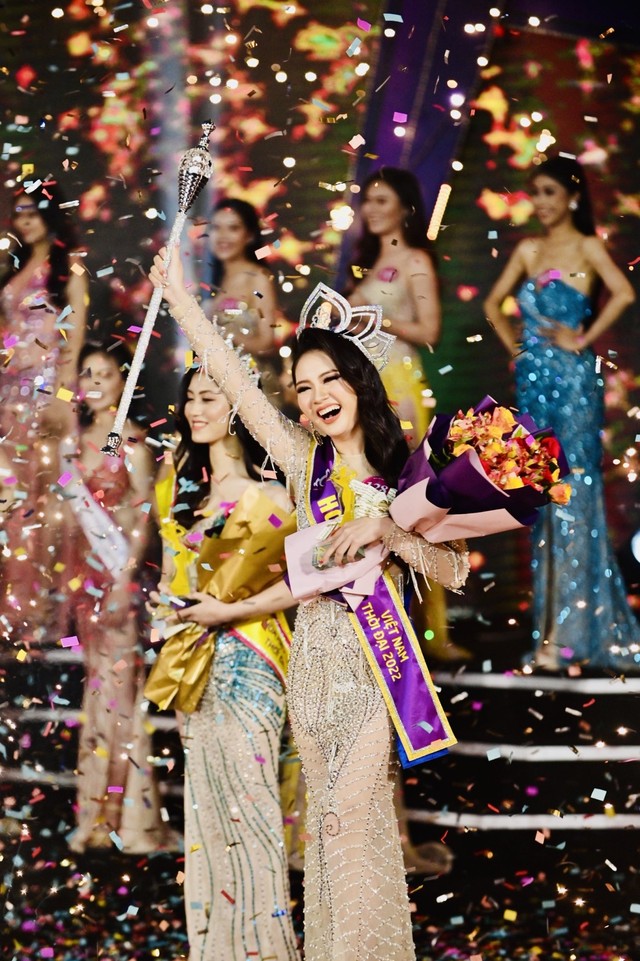 Nữ sinh Đại học Quốc gia Hà Nội đăng quang Hoa hậu Việt Nam Thời đại 2022 - Ảnh 3.