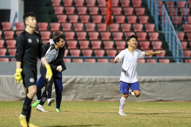 Đại hội Thể thao toàn quốc lần thứ IX: Bóng đá Nghệ An giành ngôi vương sau loạt &quot;đấu súng&quot; 11m cân não - Ảnh 6.