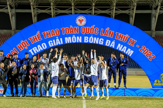 Đại hội Thể thao toàn quốc lần thứ IX: Bóng đá Nghệ An giành ngôi vương sau loạt &quot;đấu súng&quot; 11m cân não - Ảnh 9.