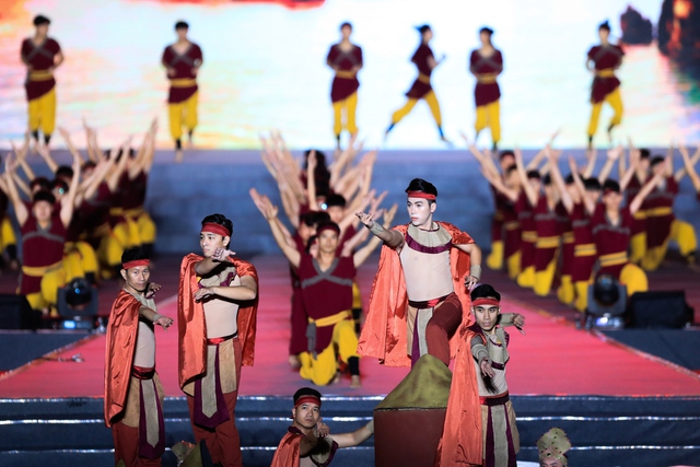 [Chùm ảnh] Toàn cảnh Lễ Khai mạc Đại hội Thể thao toàn quốc lần thứ IX: Quy mô, mang đậm nét lịch sử - Ảnh 3.
