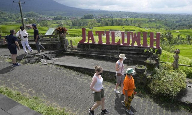 Khan hiếm nước ở Bali thách thức các giá trị văn hóa địa phương - Ảnh 1.