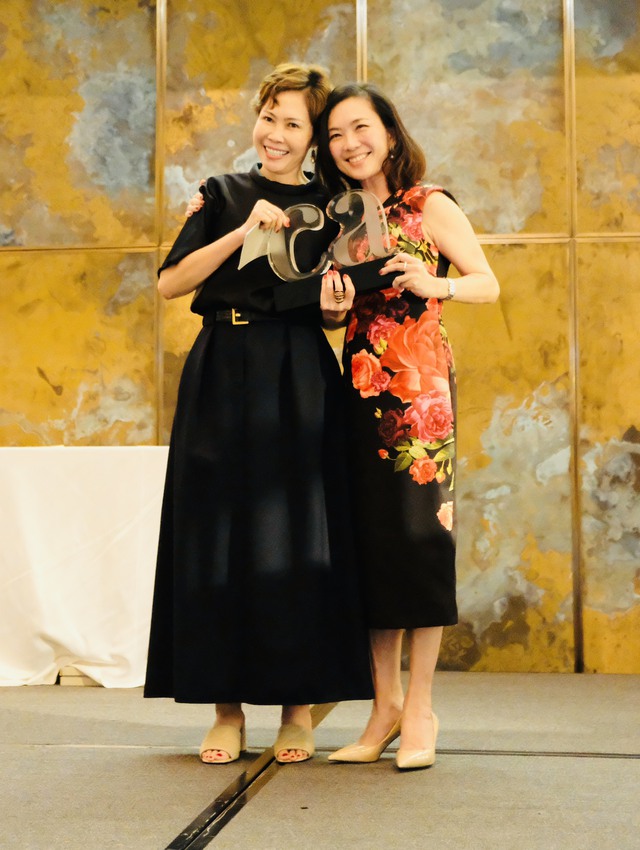 Bà Đinh Thị Thanh Hương nhận Giải “Nhà phát hành của năm” tại Lễ trao giải CineAsia 2022 - Ảnh 1.