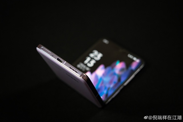 OPPO ra mắt smartphone gập giống Galaxy Z Flip nhưng có màn hình lớn hơn, giá từ 20,2 triệu đồng - Ảnh 6.