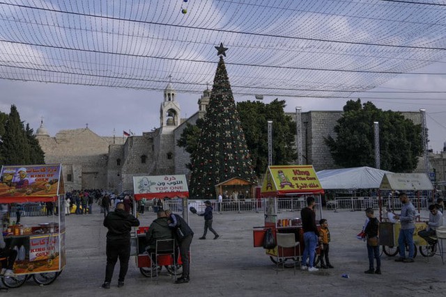 Thành phố cổ Bethlehem nhộn nhịp đón du khách dịp Giáng sinh  - Ảnh 1.