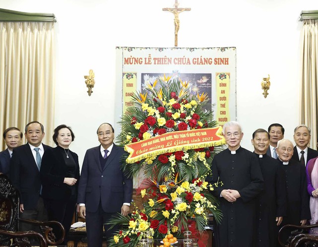 Chủ tịch nước chúc mừng Giáng sinh Tổng Giáo phận Hà Nội và Ủy ban Đoàn kết Công giáo Việt Nam - Ảnh 2.