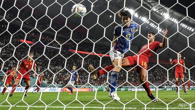 Nhật Bản đã làm được điều ngoạn mục trước 'người khổng lồ' Tây Ban Nha tại World Cup - Ảnh 1.