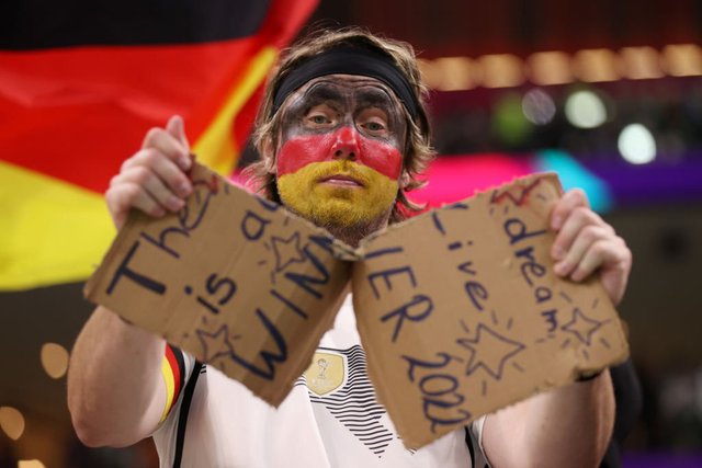 Fan nữ đẫm lệ chứng kiến tuyển Đức mùa World Cup thứ 2 liên tiếp 