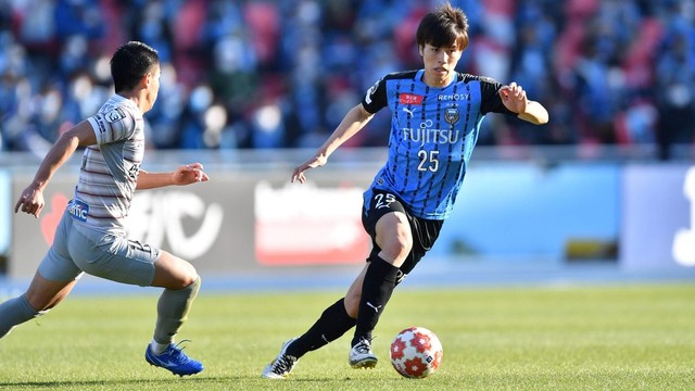 Người hùng Nhật Bản &quot;bắn hạ bò tót&quot;: Vượt qua cả Iniesta, mất 6 phút để ghi bàn ở J.League  - Ảnh 1.