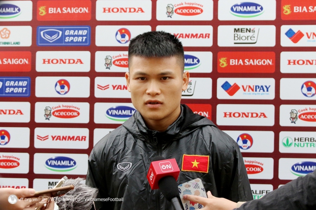 Phạm Tuấn Hải bất ngờ khi Trọng Hoàng từ giã đội tuyển Việt Nam - Ảnh 1.