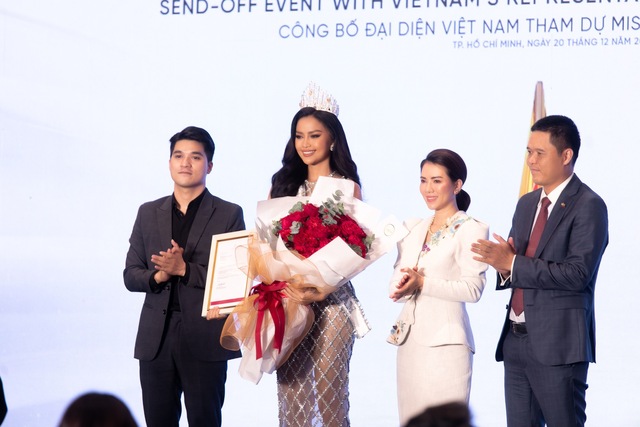 Ngọc Châu đọ sắc cùng dàn mỹ nhân tại sự kiện, lần đầu trình diễn trang phục dân tộc thi Miss Universe - Ảnh 13.